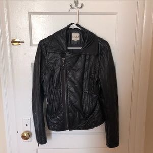 Vintage black leather jacket (lined)